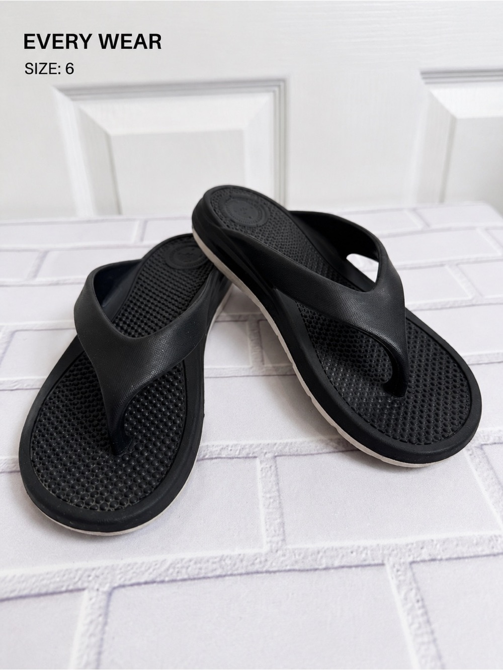 TOTES Black Flip Flop Sandals Size 6 Lightweight Comfort Casual